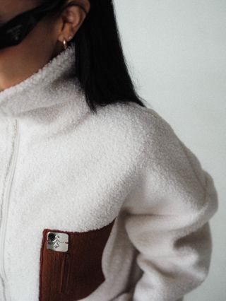 Poslední letošní drop máte online. Pár kousků ještě došíváme, ale do pátku bude vše odesláno 🤍. Děkujeme, že podporujete...